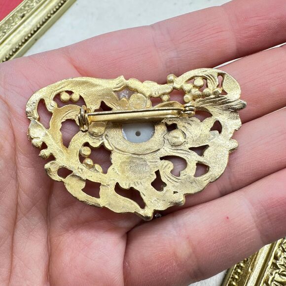 Vintage Jewelry Gold Tone Victorian Brooch With Rhinestones and Faux Pearl - Picture 3 of 3